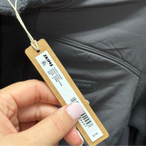 SKIMS fleece lounge fitted jacket storm - Picture 5 of 7